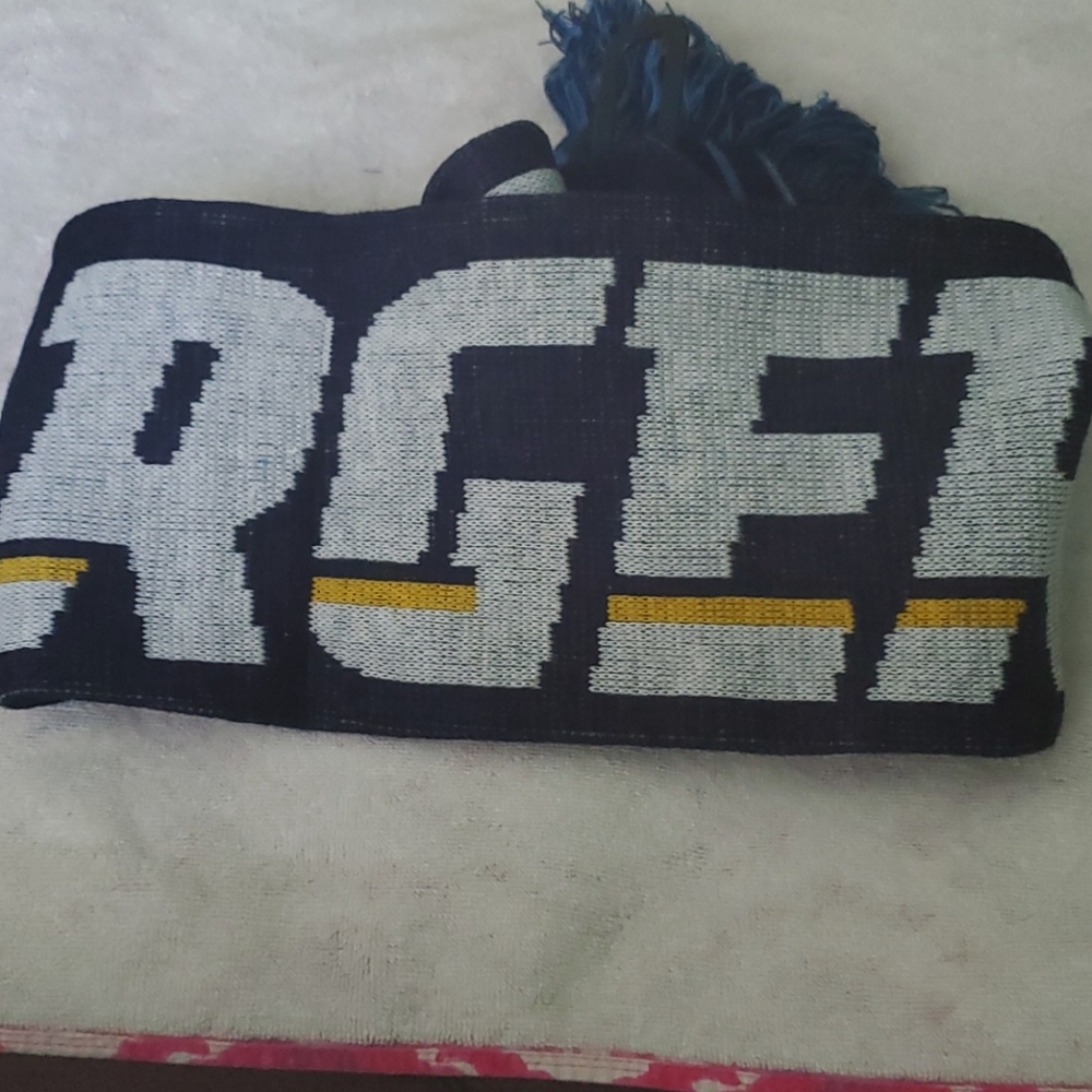 Scarf - Picture 3 of 3